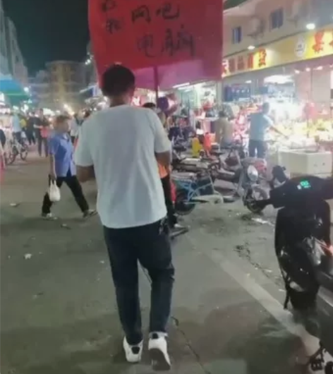 接手一家做不下去的网吧,原来配置全部清仓低...