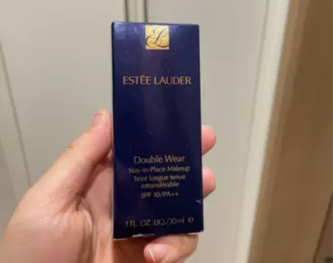 新入手的雅诗兰黛粉底液,色号为1w1,适合...