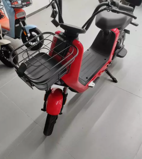 电动车:雅迪, 原装 颜色:红色 和图片的...