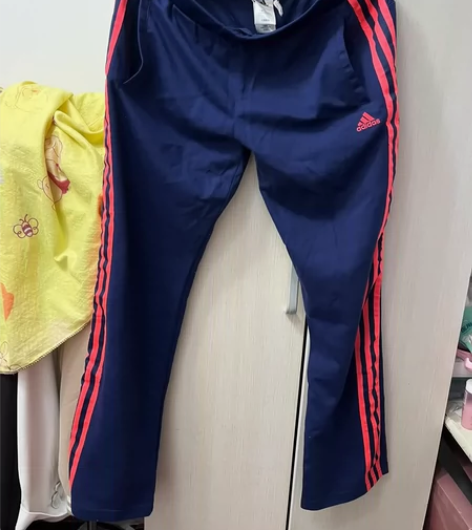 阿迪达斯大悦城正品店购买,休闲运动长裤,一...