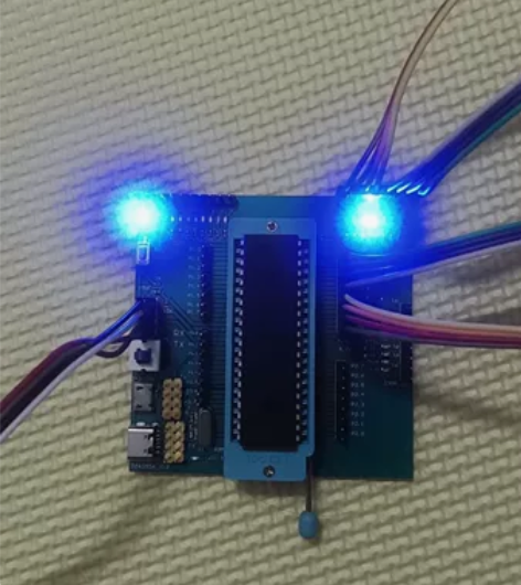 51最小系统 51开发版,具有3个led...