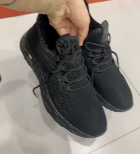 实体店铺 双层网布橡胶底防滑运动鞋 可以春...