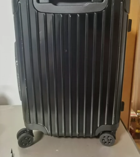 密码拉杆行李箱 全新仅拆封拍照未使用 中...