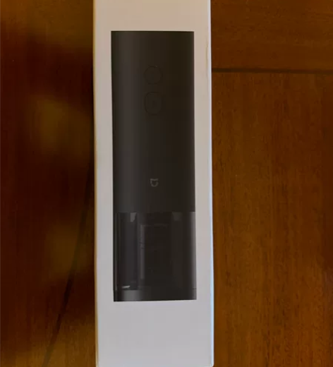 米家电动红酒开瓶器,全新未拆封 感兴趣的话...