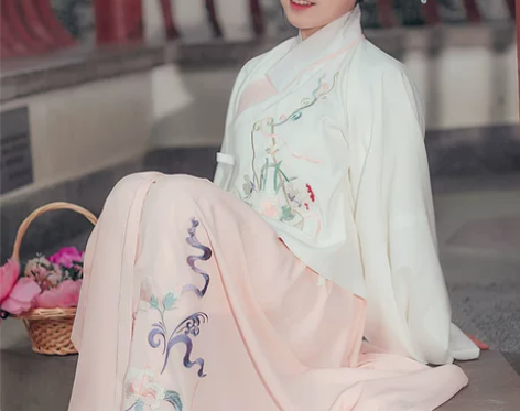 都城南庄汉服女豆蔻秋季原创新品非古装齐腰袄...