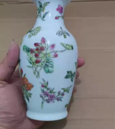 万花瓶景德镇厂货70年代白地万花瓶 高17...