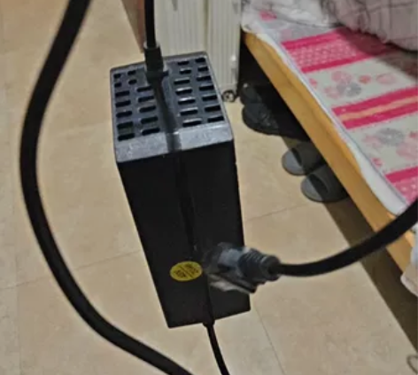 48V充电器 有缘人拿走自提 便宜...