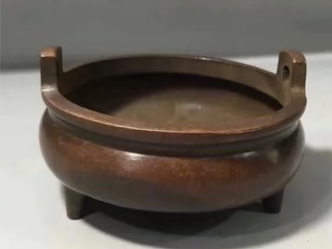 急转双直耳香炉一尊:非常稀有的老物件,型制...