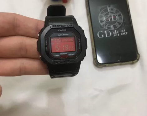 卡西欧血鹤5600手表,吊牌盒子都在,基本...