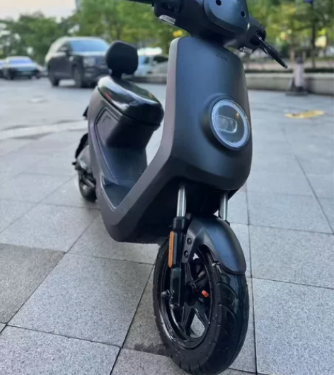 小牛电动车便宜出，跑得远，续航四十公里左右...
