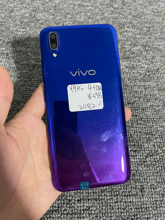 VIVO Y93S，4+128内存，工作室...