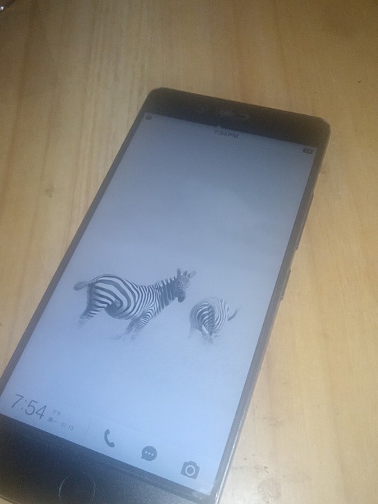 坚果pro，OD103内存64运行4g，锤...