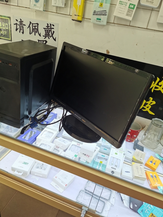 22寸显示器