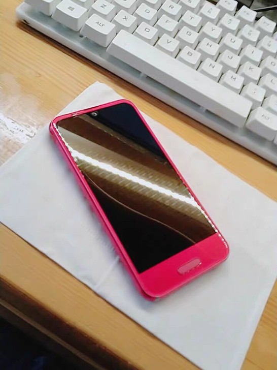 夏普AQUOS R compact日版12...