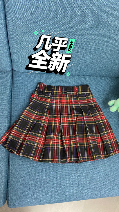 貌似只穿过一次！版型很好看 JK 群学院风...