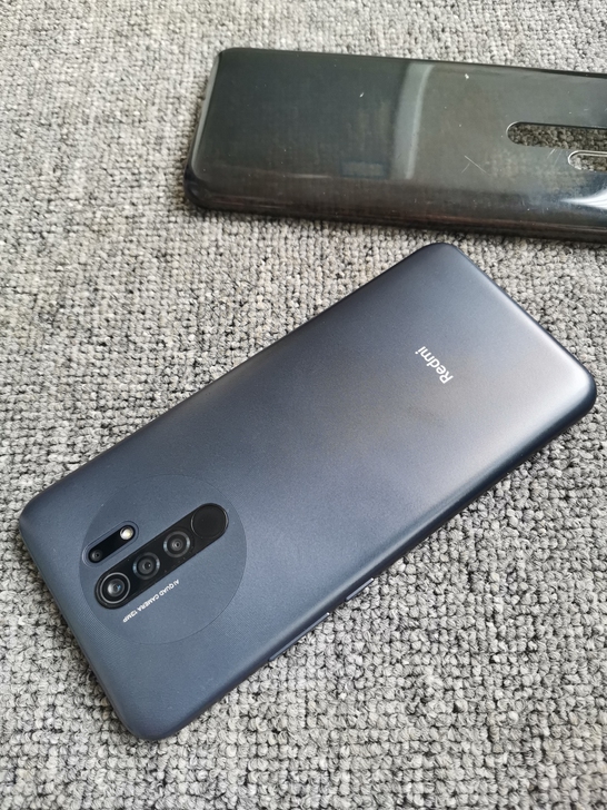 红米9 全网通4+64G，无拆无修，右下角...