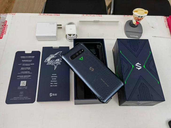 黑鲨4pro 8+256 99新全套齐全 ...