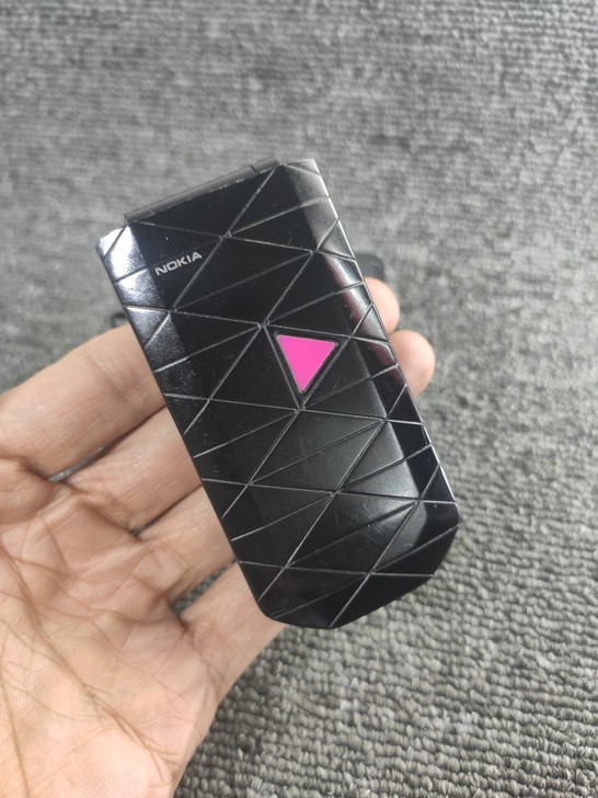 诺基亚7070 原装机 品相佳 收藏机 备...