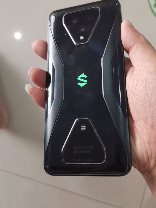 小米 黑鲨3 (5G)12+128 ...
