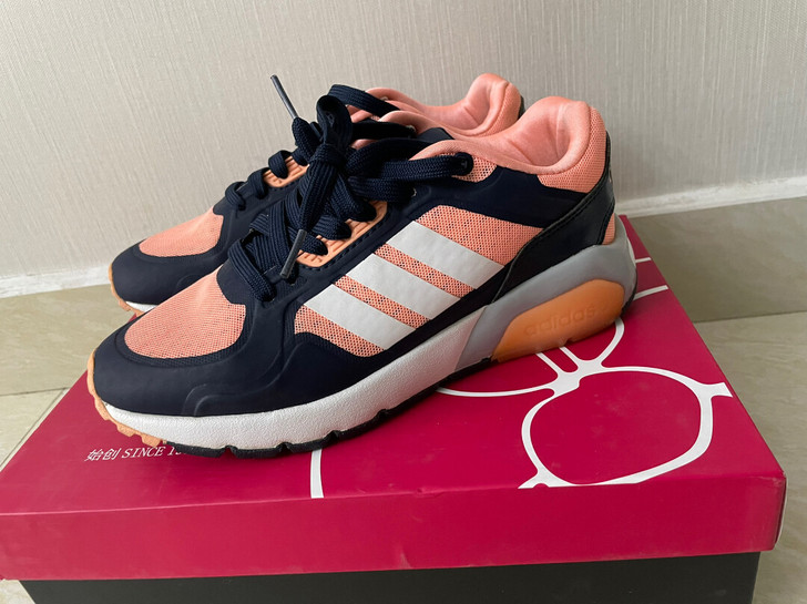 Adidas阿迪达斯NEO运动鞋37码，只...