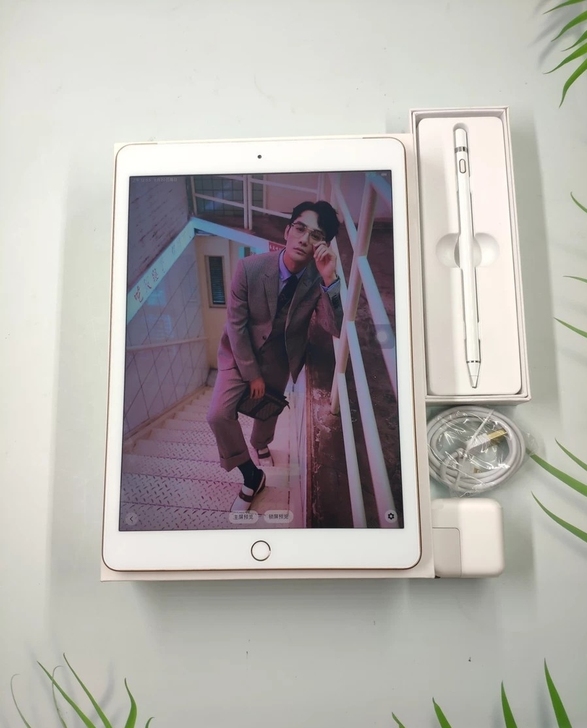 iPad2019款，新款iPad7代，12...