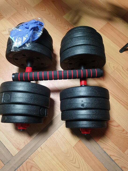 健身房倒闭 亏本卖10kg40公斤哑铃杠铃...
