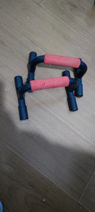 俯卧撑支架，成色如图，仅限周浦镇自提
