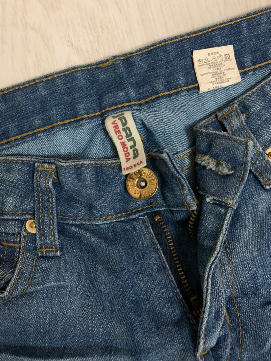Vero moda 女生牛仔裤直筒型,全新...