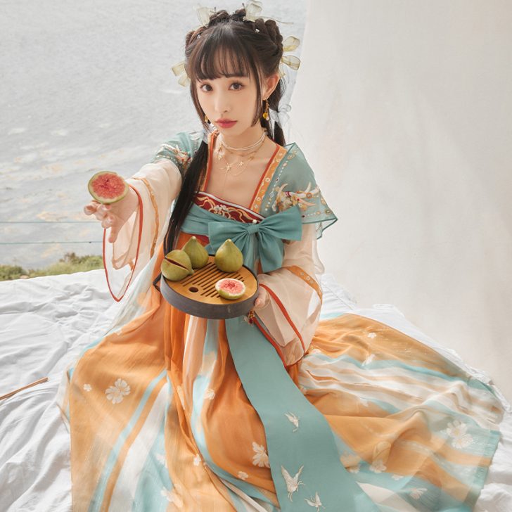 十三余 王者联名瑶汉服