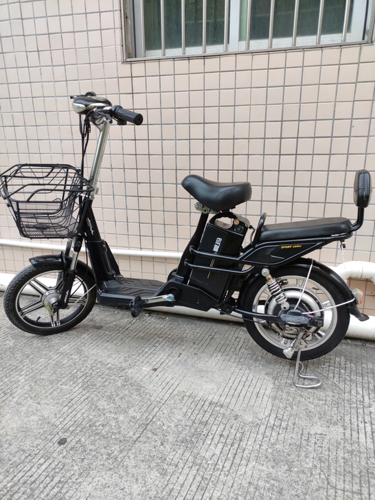 转让爱玛品牌电动车，48V12A锂电池可骑...