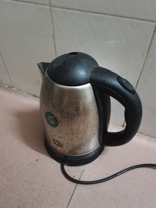 家用电热水壶 金属身耐用 热水壶快速热水