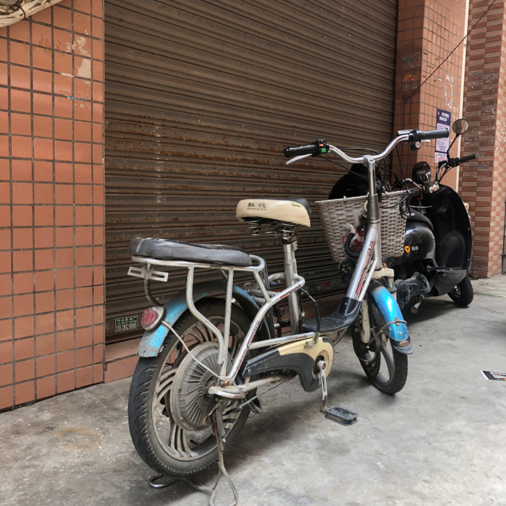 闲置一辆电动车，接送孩子送货特别方便！电瓶...