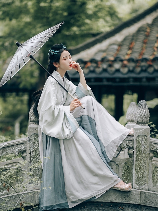 池夏家的汉服