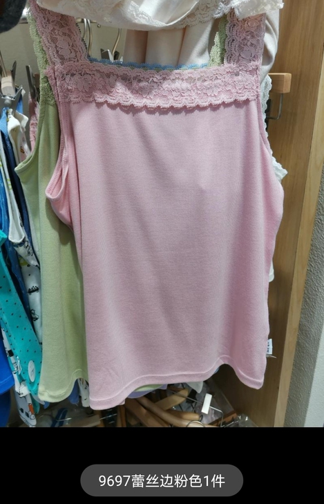 小黑新款高端女童背心系列 要的直接拍 发...