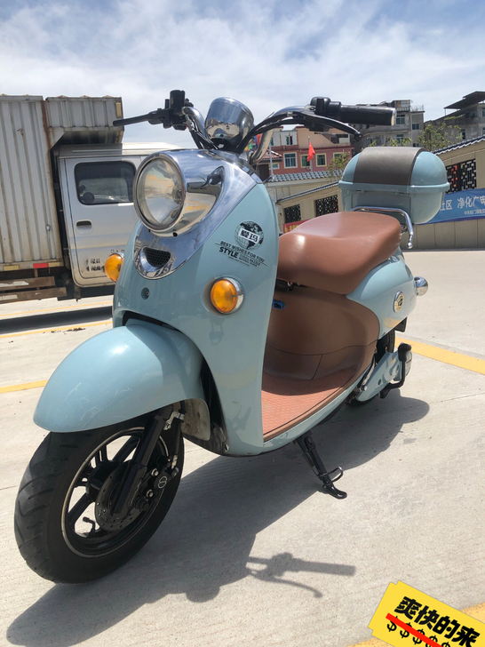 九成新二手电瓶车 二手电动车60V车子爱玛