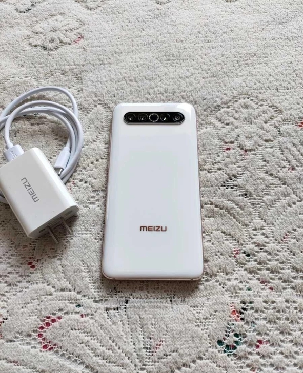 魅族17pro,顶配12+256,稀缺定白...