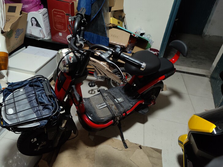 新日电动车,骑了两年,懒得洗了,洗一下和新...