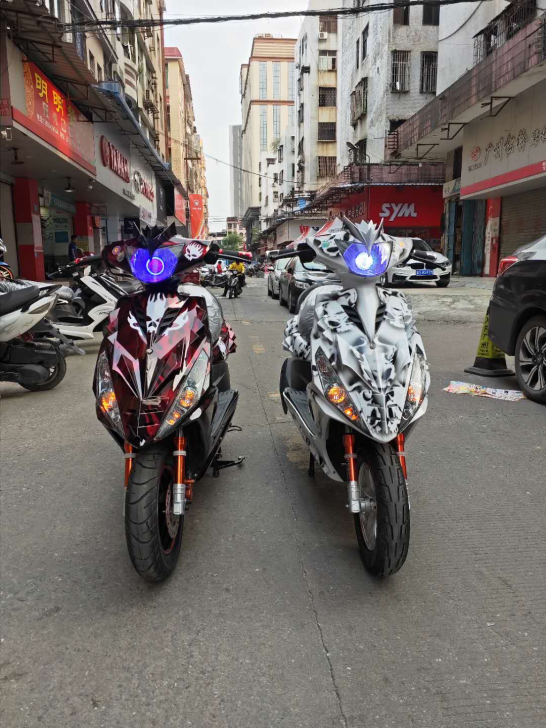 二手白幽灵鬼火摩托车，喜欢的兄弟咨询！本店...