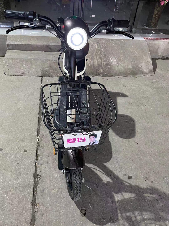 爱玛电动车,九成九新,