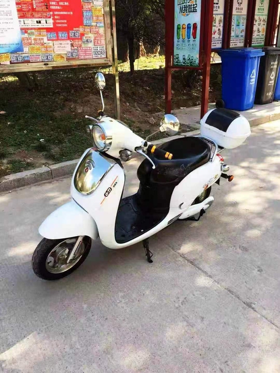 急转九成新小刀60伏小龟王电动车，原价36...