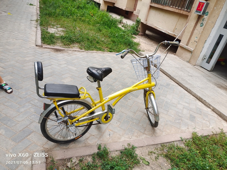 之前送小孩自行车,闲置。昌吉自提