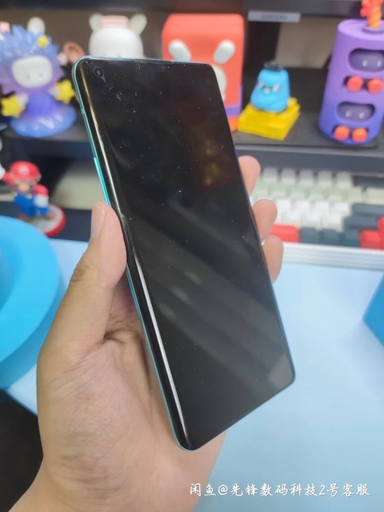 一加8PRO,8+128。2099,无诚意...