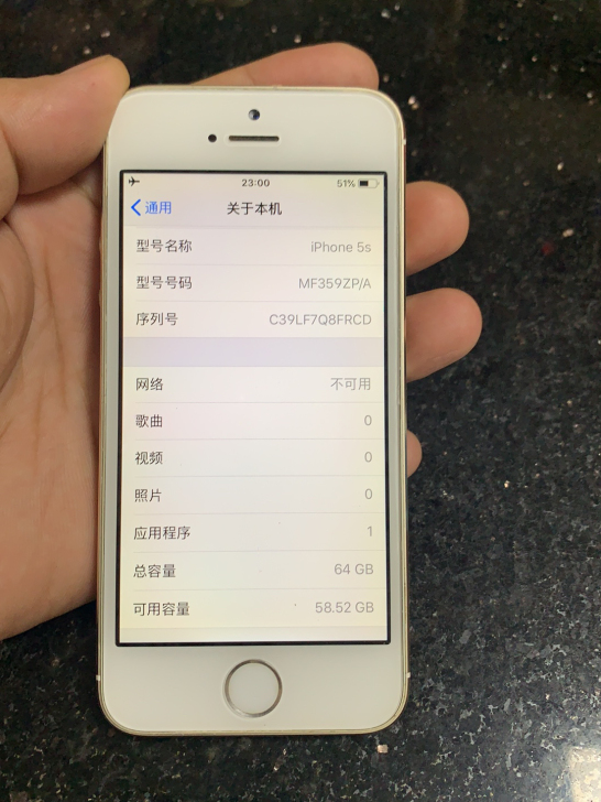 苹果5S，港版64G功能正常lD己退