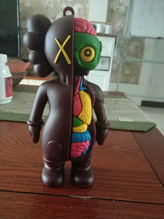kaws充电宝，摆饰，是热感应充电宝，充电...