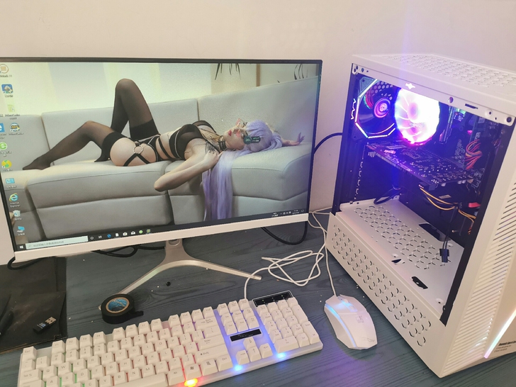 本人急出手高配电脑。台式电脑主机,鲁大师跑...