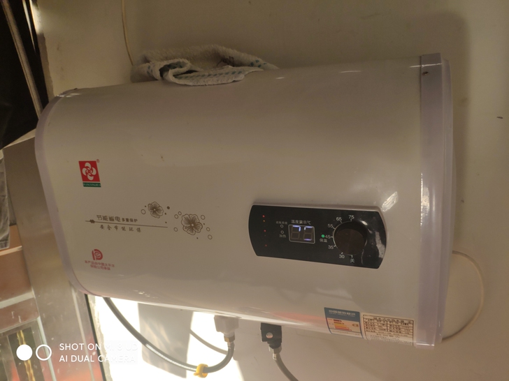 储水樱花热水器。电热水器 出水断电 5...