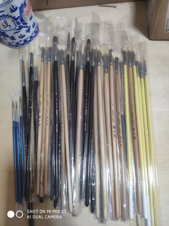 品牌画笔40支95元包邮，水粉画笔丙烯画笔...