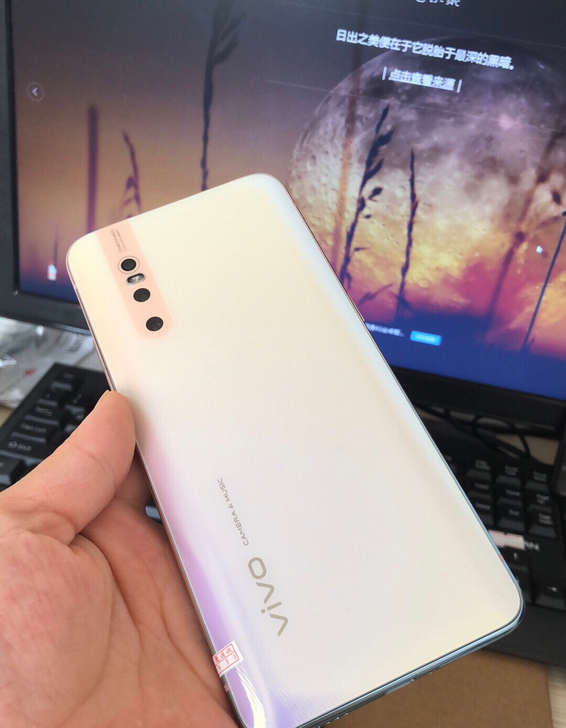 vivox27 8+256包邮 全面屏 x27二手手机7 vivox27 8+256包邮 全面屏 x27二手手机7