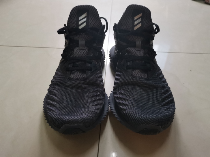 出阿迪达斯阿尔法bounce运动鞋,43码...