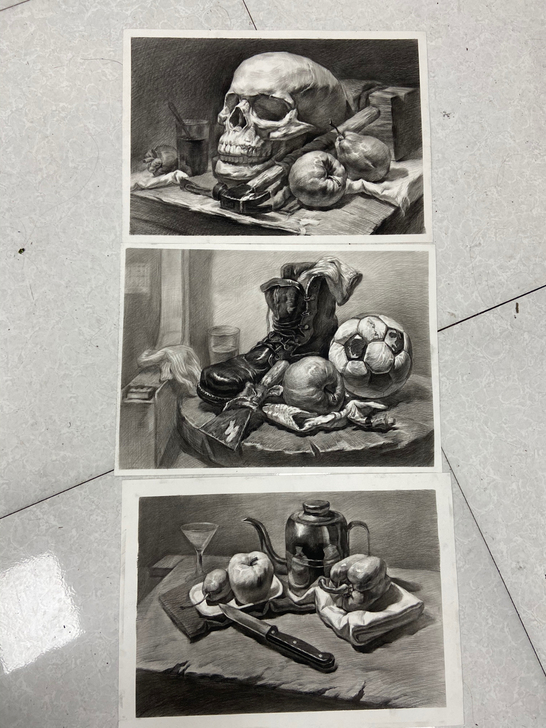 最近画了几张作品四开素描静物,可以画室装饰...